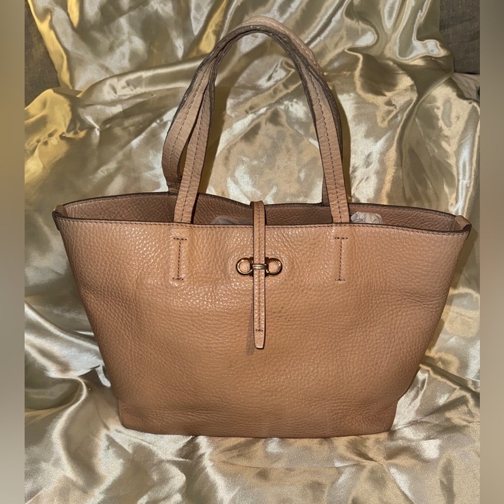 Auth Salvatore Ferragamo hand bag